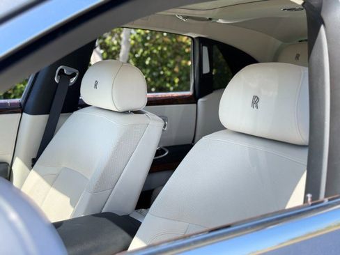 Used 2012 Rolls-Royce Ghost RWD image 18