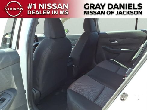 New 2026 Nissan Sentra SR w/ Floor Mat Package FWD image 27