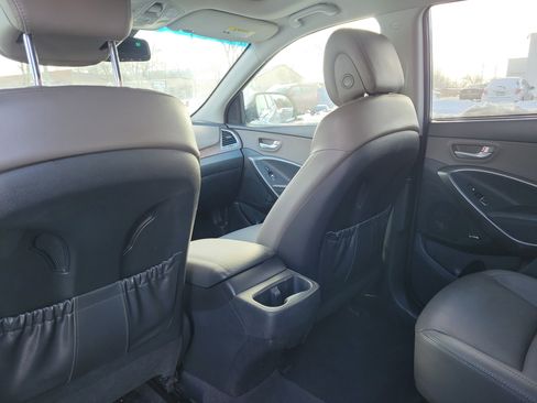 Used 2017 Hyundai Santa Fe Limited image 9