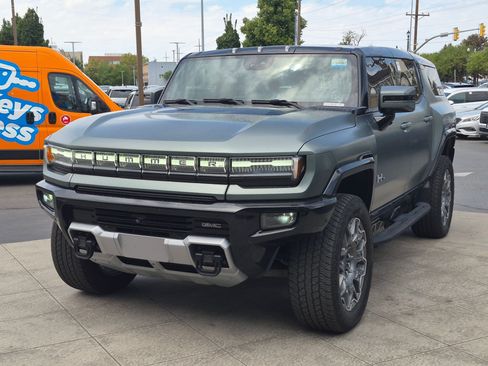 Used 2024 GMC Hummer EV 3X AWD/4WD image 10