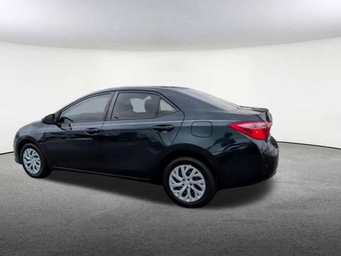 Used 2018 Toyota Corolla LE image 6