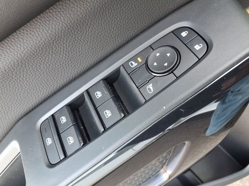 New 2026 Nissan Pathfinder SV image 17