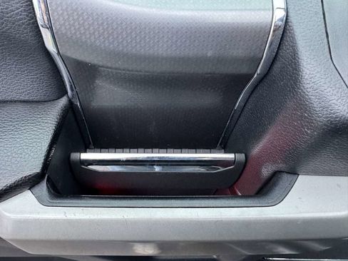 Used 2017 Ford F150 Lariat w/ Equipment Group 502A Luxury image 31