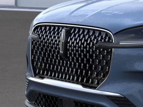 New 2026 Lincoln Aviator AWD image 17