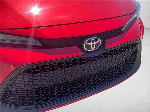 Used 2021 Toyota Corolla LE FWD image 27