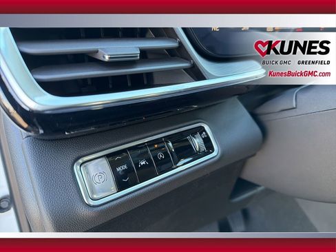 New 2026 Buick Envision Preferred AWD/4WD image 17