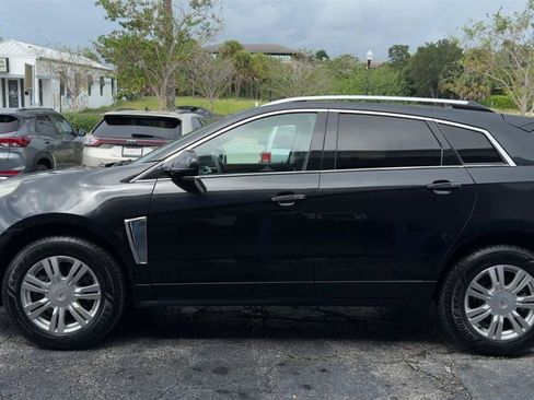 Used 2013 Cadillac SRX Luxury FWD image 2