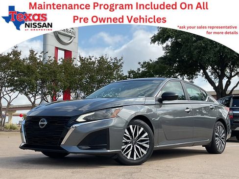 Used 2025 Nissan Altima 2.5 SV FWD image 1