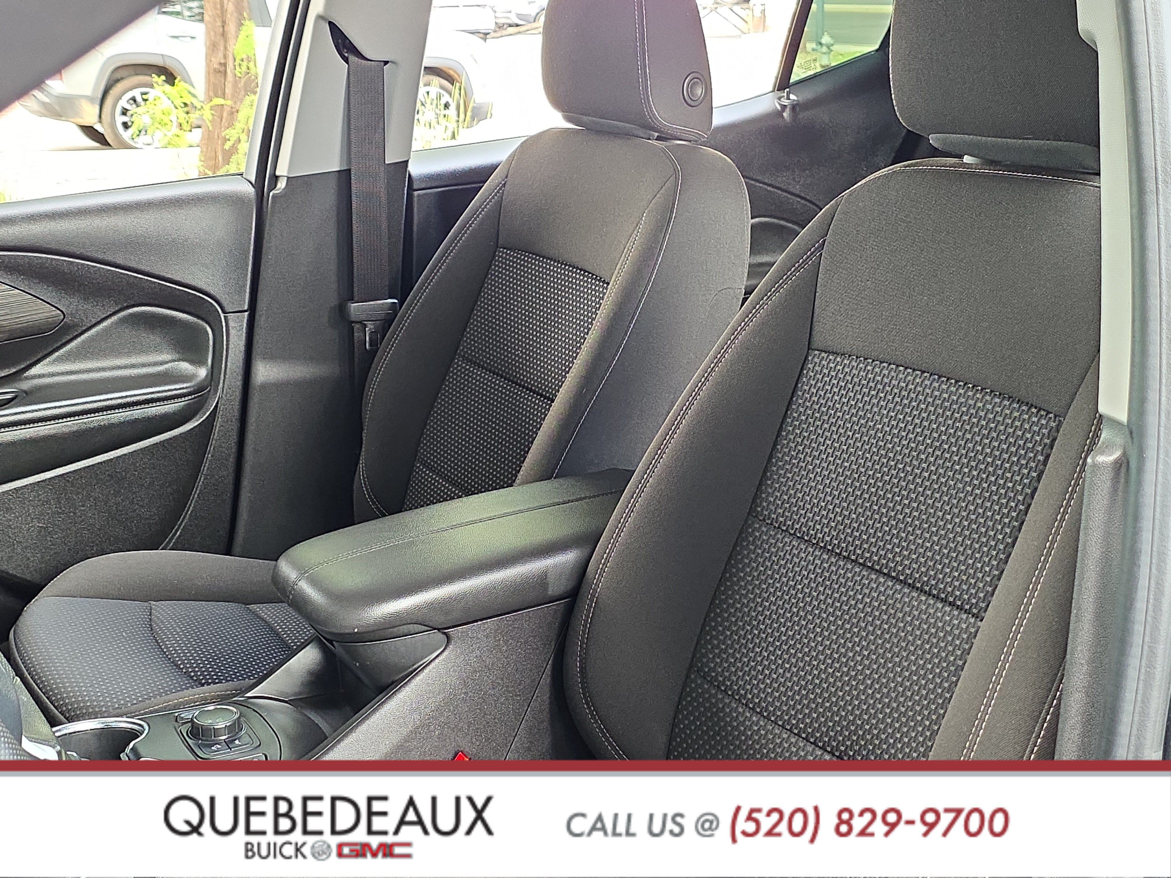 Used 2024 GMC Terrain SLE w/ Driver Convenience Package FWD image 11
