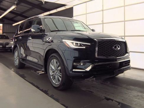 Used 2024 INFINITI QX80 Luxe image 4