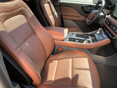 New 2026 Lincoln Aviator Reserve AWD/4WD image 19