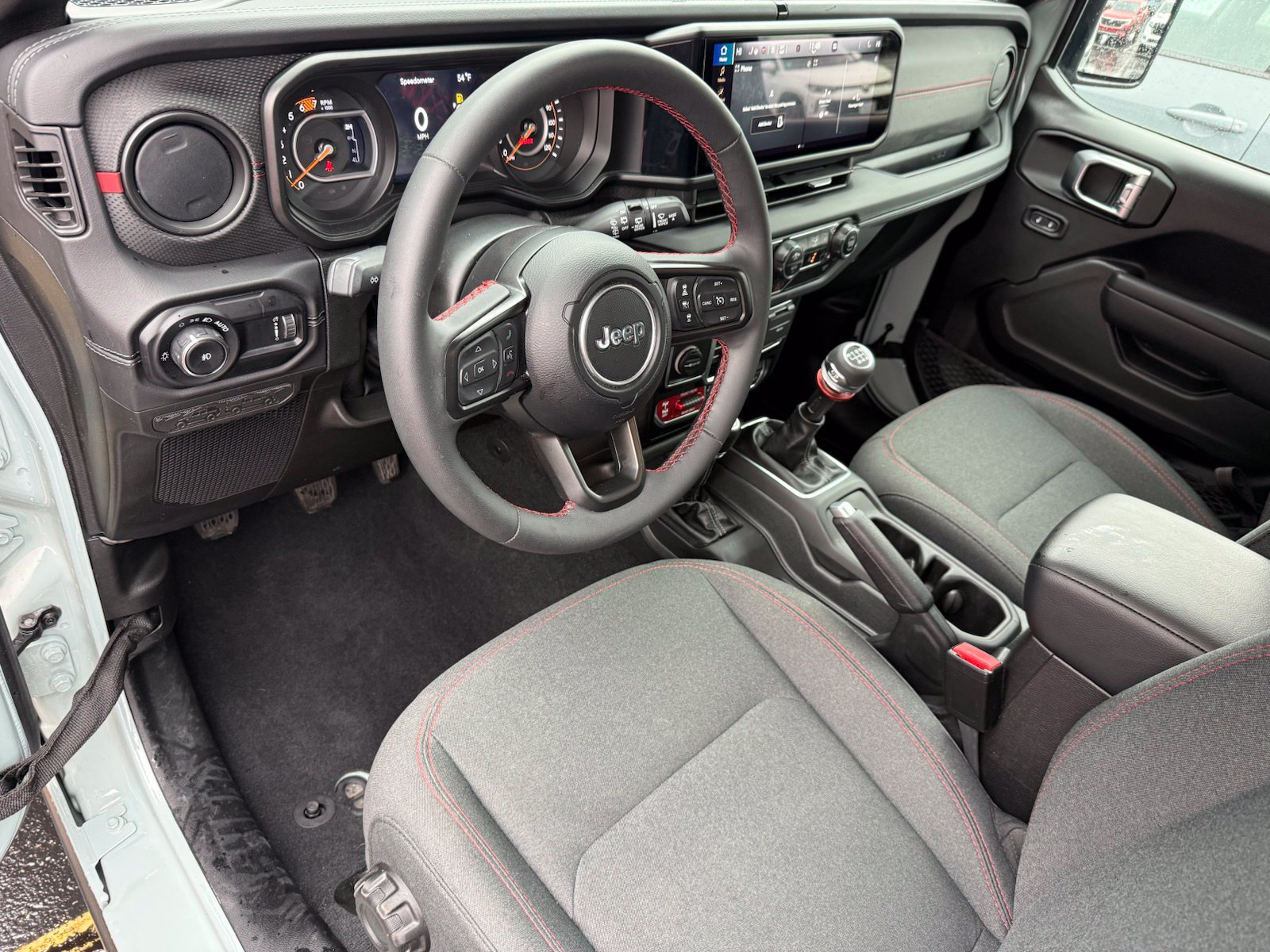 Used 2024 Jeep Wrangler Unlimited Rubicon w/ Convenience Group AWD/4WD image 11