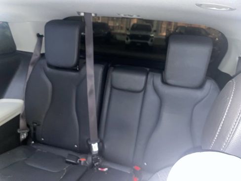 Used 2023 Kia Carnival SX Prestige image 14