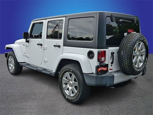 Used 2018 Jeep Wrangler Unlimited Sahara w/ Connectivity Group image 6