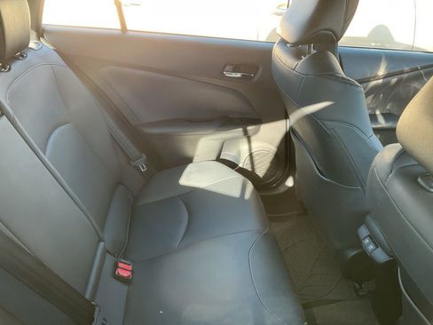 Used 2019 Toyota Prius XLE w/ Advanced Technology Package image 4