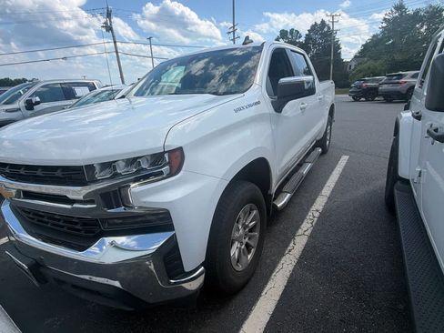 Used 2019 Chevrolet Silverado 1500 LT w/ All-Star Edition AWD/4WD image 2