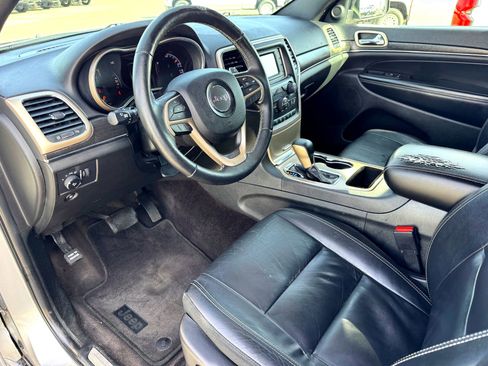 Used 2017 Jeep Grand Cherokee Limited image 11