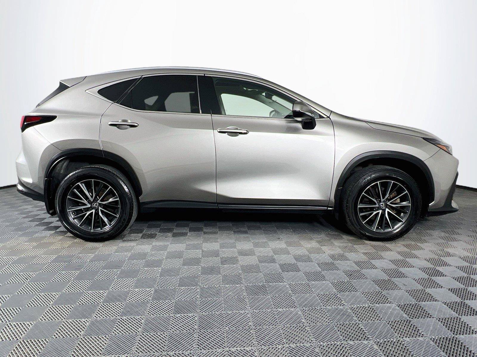 Used 2024 Lexus NX 350h AWD image 7