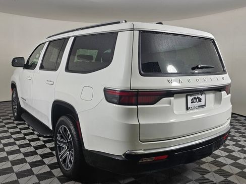 Used 2024 Jeep Wagoneer Series II AWD/4WD image 5