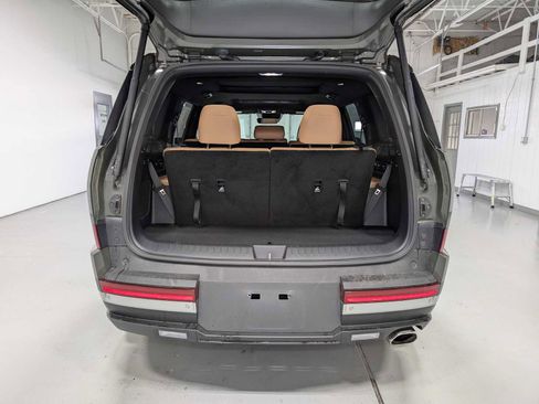 Used 2025 Hyundai Santa Fe Limited AWD/4WD image 40