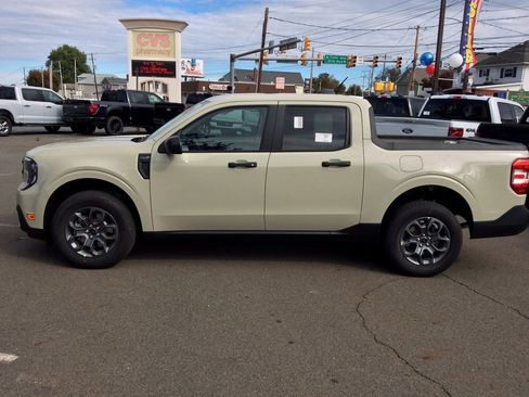 New 2025 Ford Maverick XLT w/ Equipment Group 302A image 21