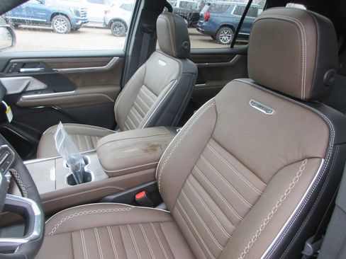 New 2026 GMC Acadia Denali Ultimate AWD/4WD image 12