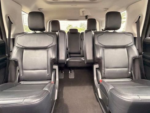 Used 2025 Ford Expedition Platinum AWD/4WD image 33