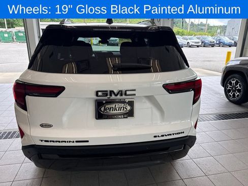Used 2026 GMC Terrain Elevation w/ Black Edition AWD/4WD image 15