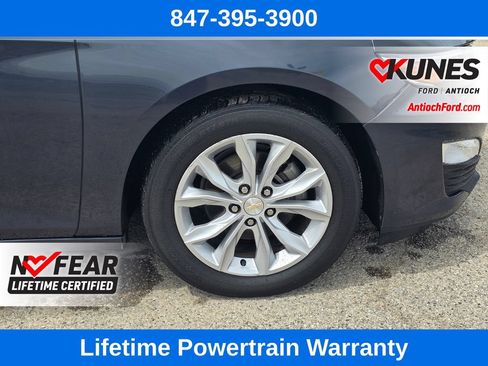 Used 2023 Chevrolet Malibu LT FWD image 9