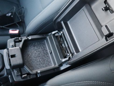 Used 2021 Jeep Gladiator Sport image 72