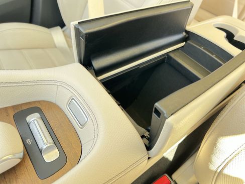 Used 2023 Mercedes-Benz GLS 580 4MATIC image 23