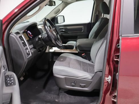 Used 2019 RAM 1500 Big Horn AWD/4WD image 11