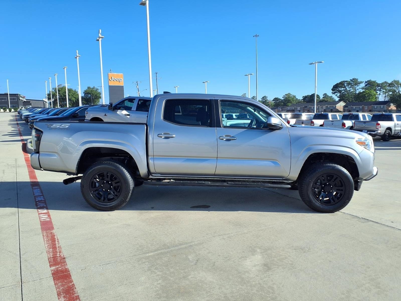 Used 2020 Toyota Tacoma SR w/ SR Convenience Package RWD image 5