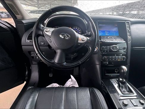 Used 2017 INFINITI QX70 2WD w/ Premium Package image 7