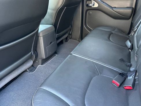 Used 2020 Nissan Frontier PRO-4X w/ Pro-4x Utility Package AWD/4WD image 12