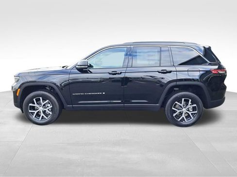 New 2025 Jeep Grand Cherokee Limited AWD/4WD image 2