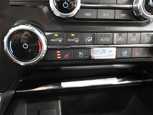 Used 2022 Ford F150 Lariat image 28