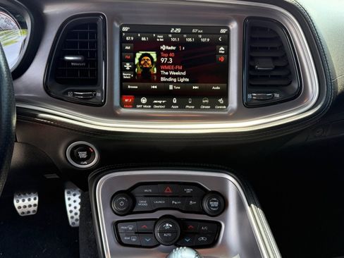 Used 2022 Dodge Challenger R/T Scat Pack RWD image 12