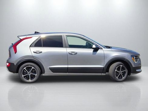New 2026 Kia Niro LX FWD image 3