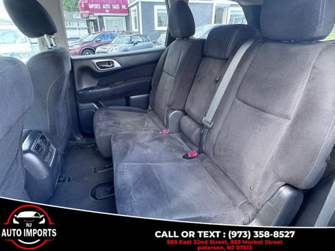 Used 2015 Nissan Pathfinder S image 13
