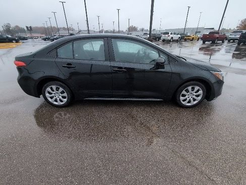 Certified 2023 Toyota Corolla LE image 2