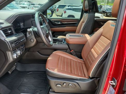 Certified 2023 GMC Yukon Denali Ultimate image 20