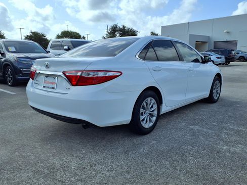 Used 2017 Toyota Camry LE FWD image 24