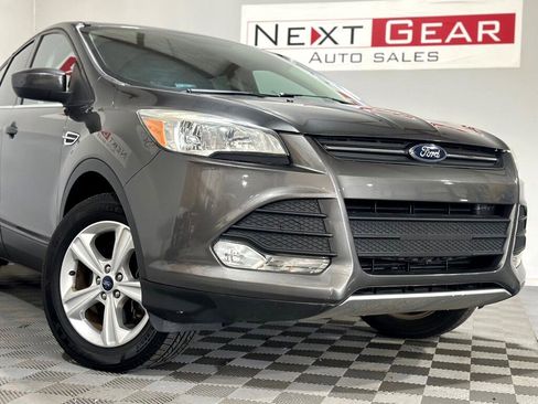 Used 2016 Ford Escape SE image 3