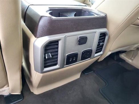 Used 2019 Ford F150 Lariat image 15