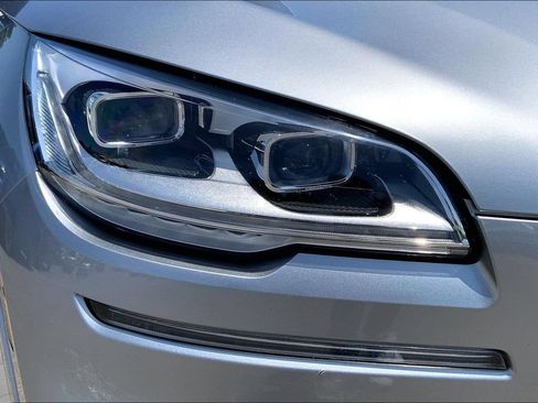 Used 2022 Lincoln Aviator Reserve w/ Equipment Group 201A AWD/4WD image 31
