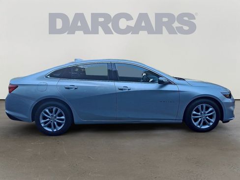 Used 2016 Chevrolet Malibu LT w/ Leather Package FWD image 7