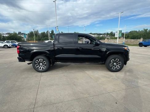 Used 2023 Chevrolet Colorado Z71 w/ Z71 Convenience Package 2 AWD/4WD image 4