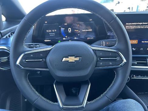 New 2026 Chevrolet Equinox EV LT image 10