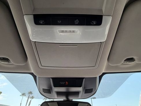 Used 2024 Nissan Rogue S FWD image 27